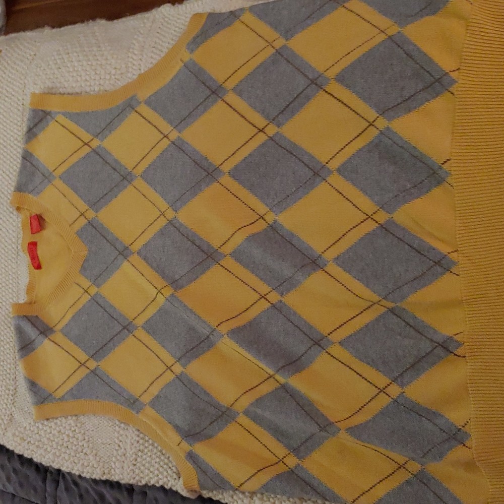 Izod vest